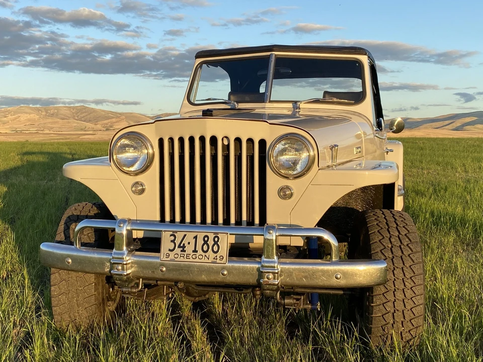 Willys Jeepster - Image 26 of 31