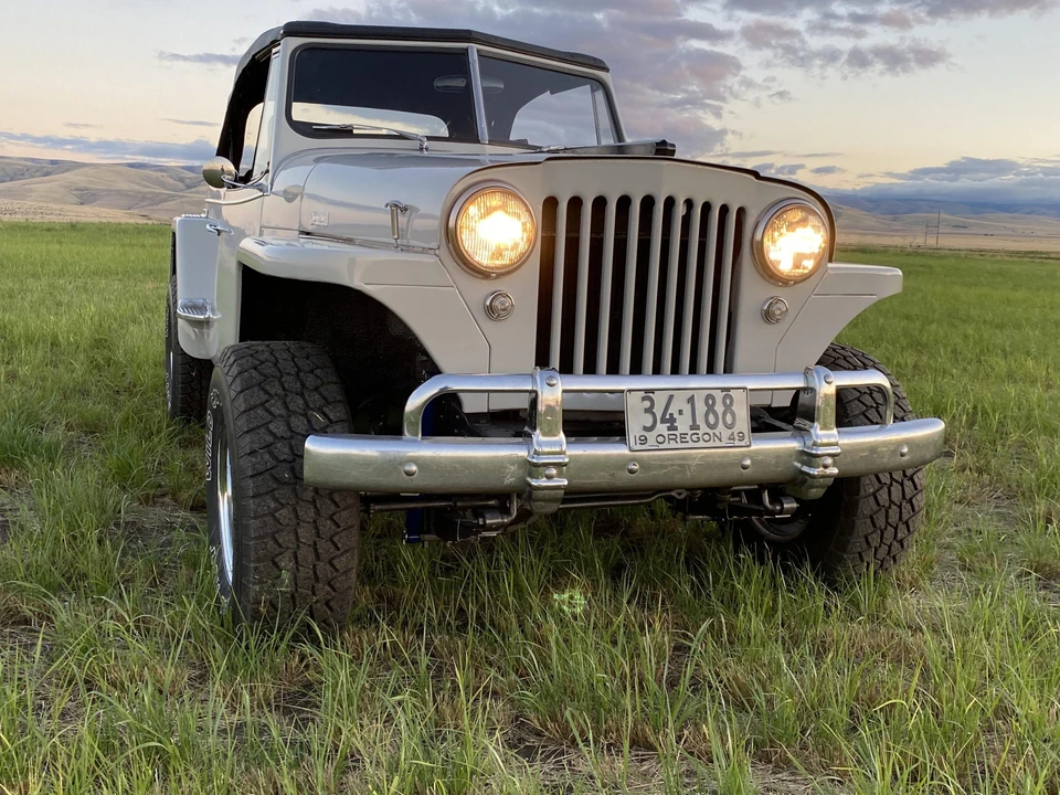 Willys Jeepster - Image 24 of 31