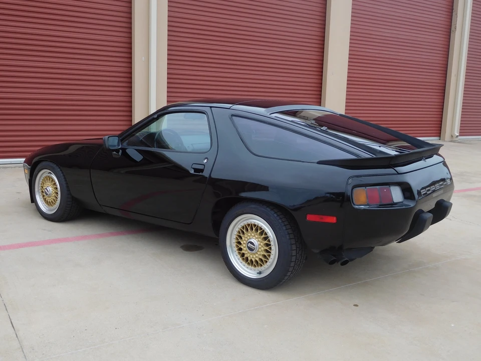 1986 Porsche 928 S - Image 12 of 31