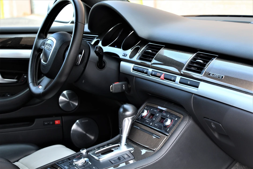 2007 Audi D3 S8 - Image 17 of 31