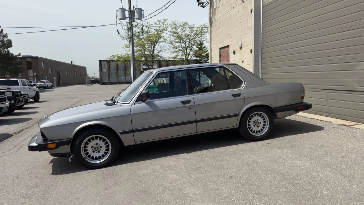 1988 BMW E28 5 Series - Image 9 of 31