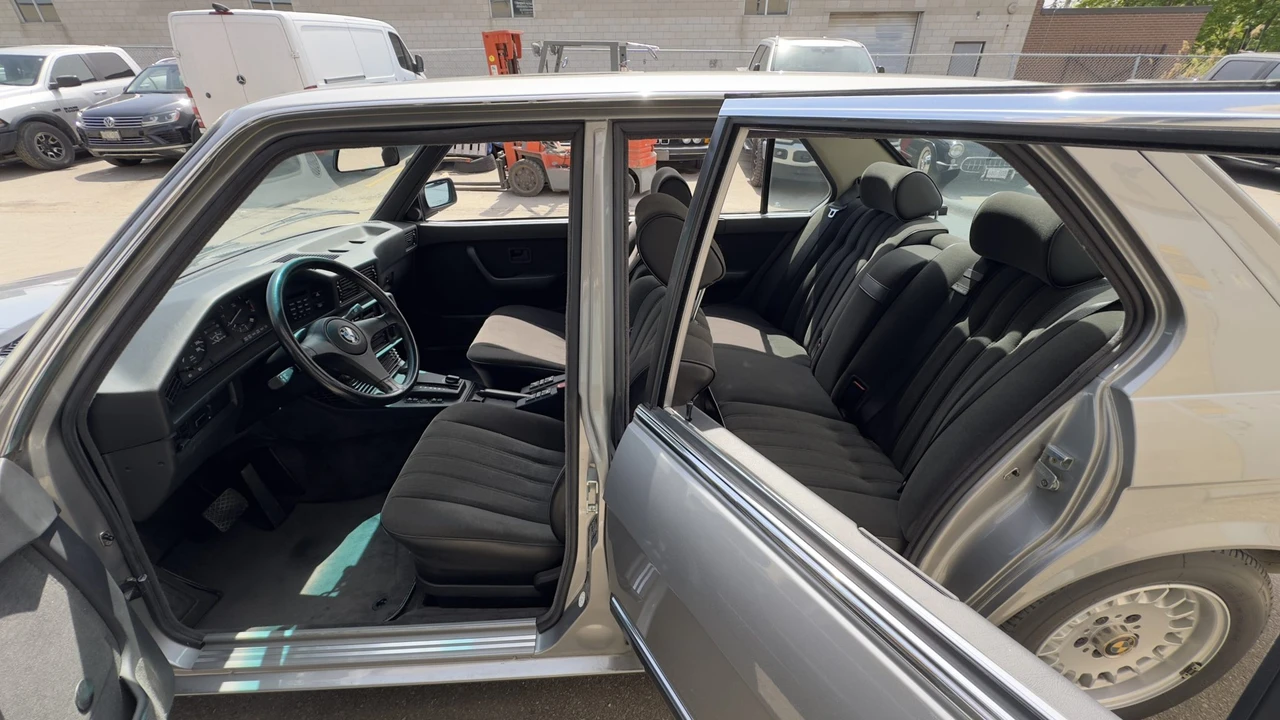 1988 BMW E28 5 Series - Image 30 of 31