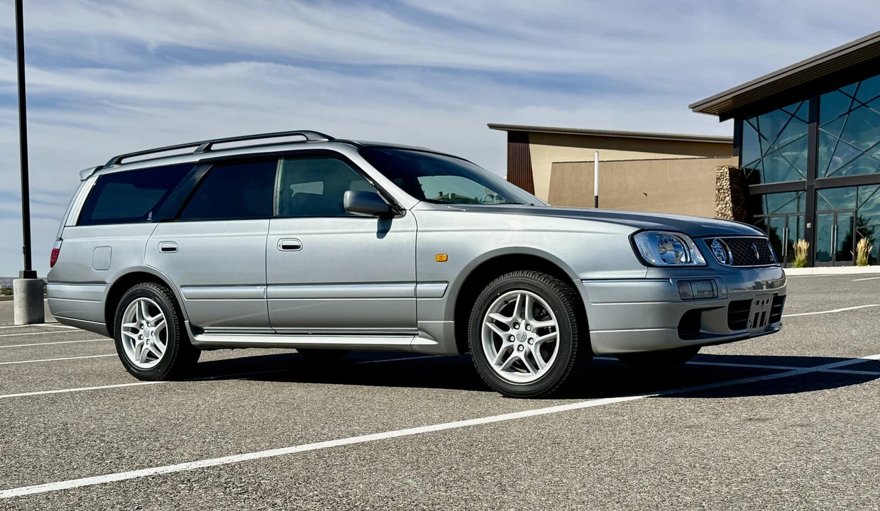 1999 Nissan Stagea 1st Gen - Image 13 of 31