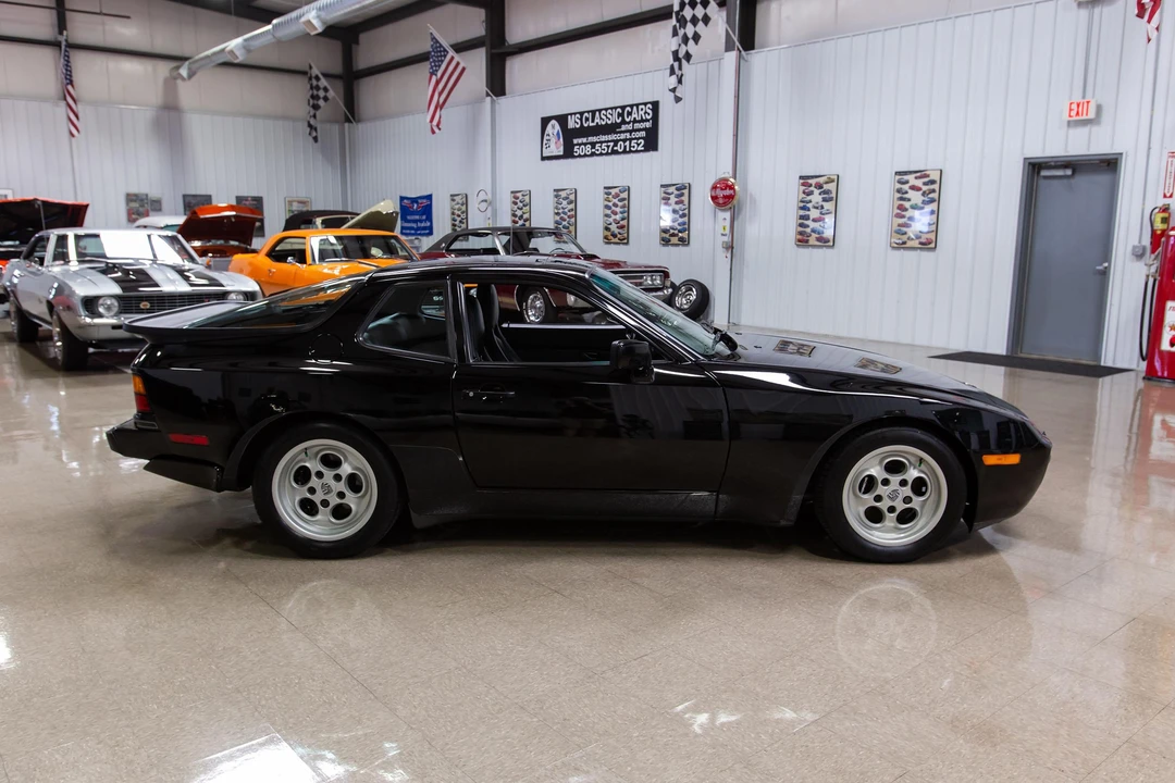 1986 Porsche 944 Turbo - Image 10 of 31