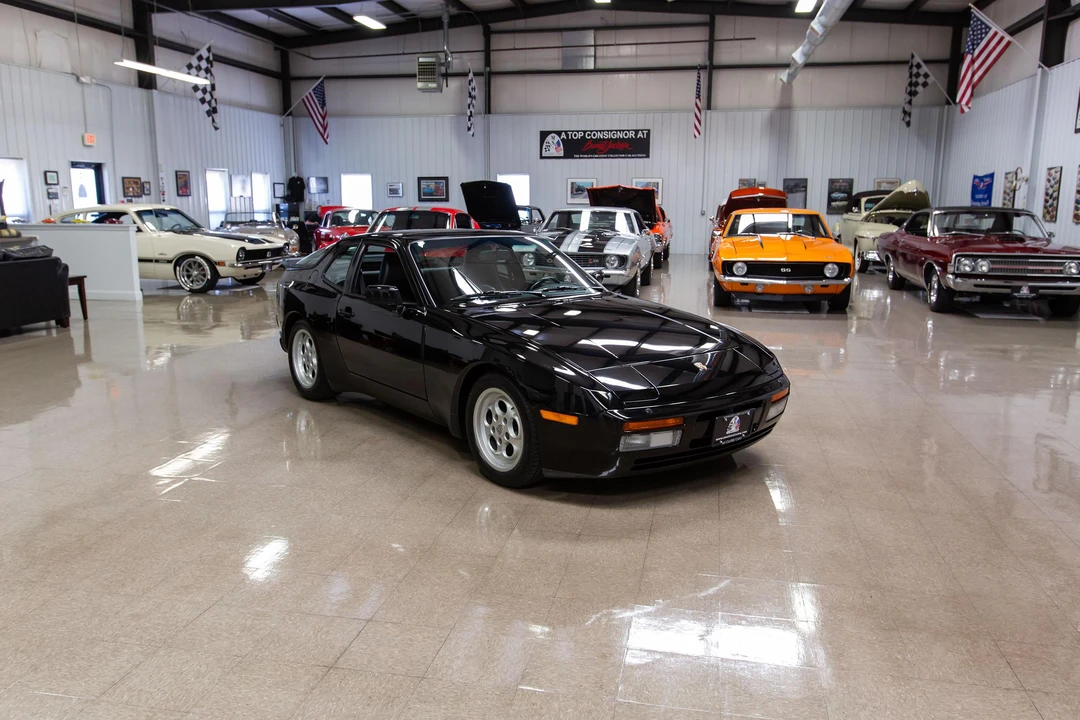 1986 Porsche 944 Turbo - Image 8 of 31
