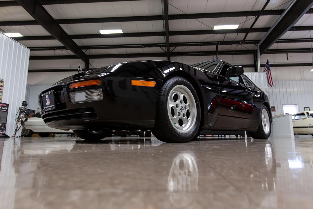 1986 Porsche 944 Turbo - Image 19 of 31
