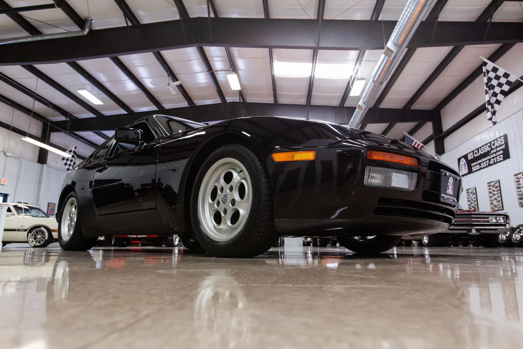 1986 Porsche 944 Turbo - Image 24 of 31