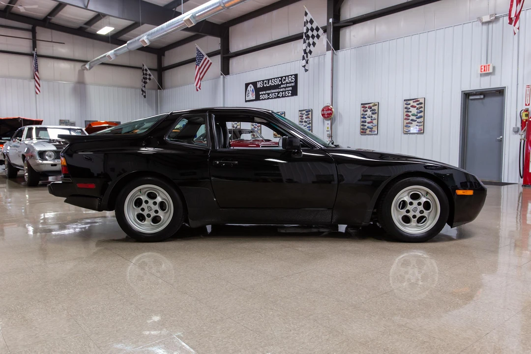 1986 Porsche 944 Turbo - Image 11 of 31