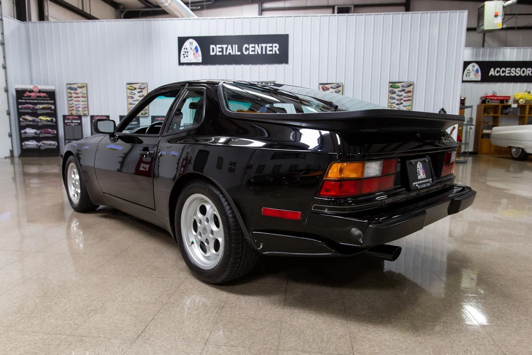 1986 Porsche 944 Turbo - Image 28 of 31