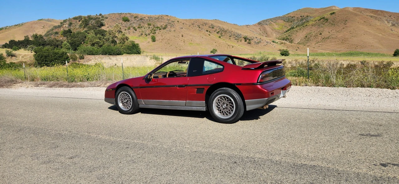 1987 Pontiac Fiero GT - Image 8 of 31