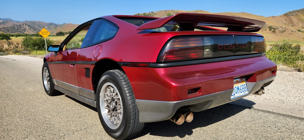 1987 Pontiac Fiero GT - Image 11 of 31