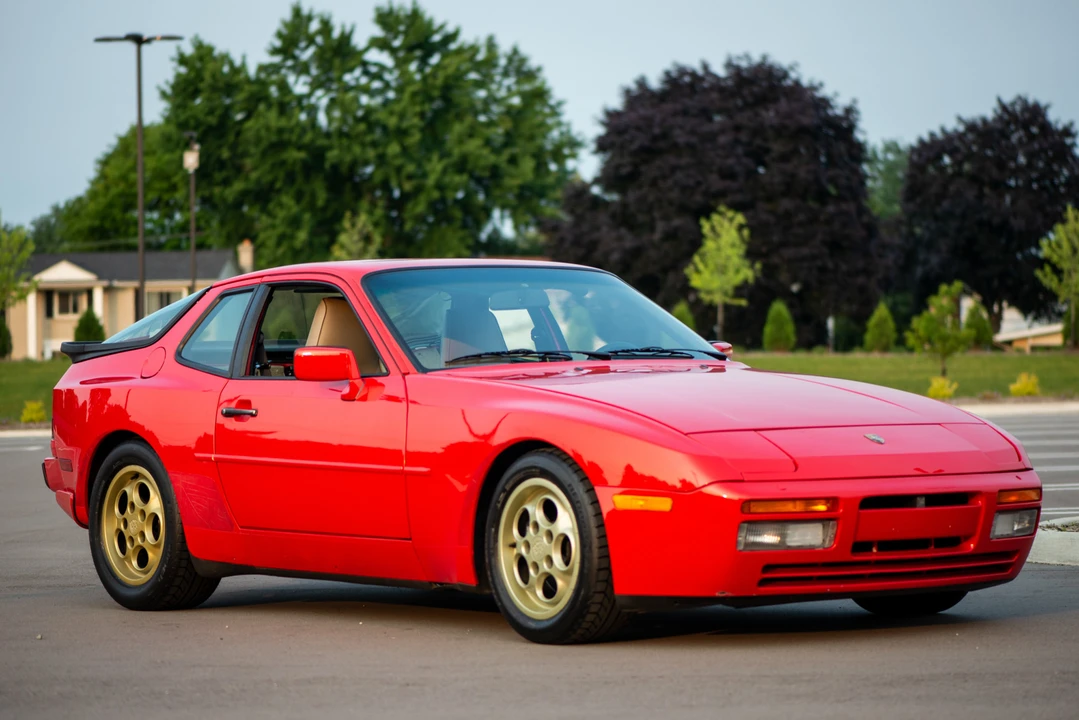 1987 Porsche 944 Turbo - Image 2 of 31