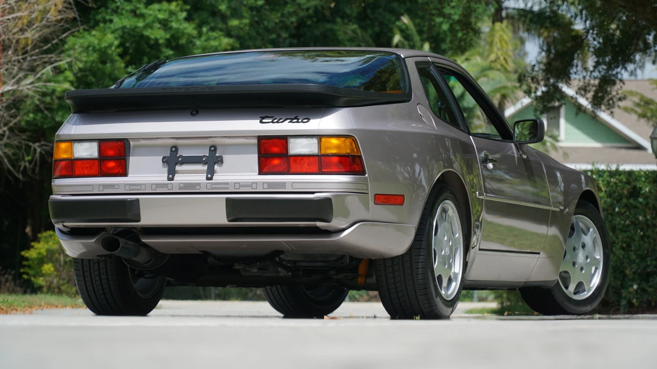 1988 Porsche 944 Turbo - Image 5 of 31