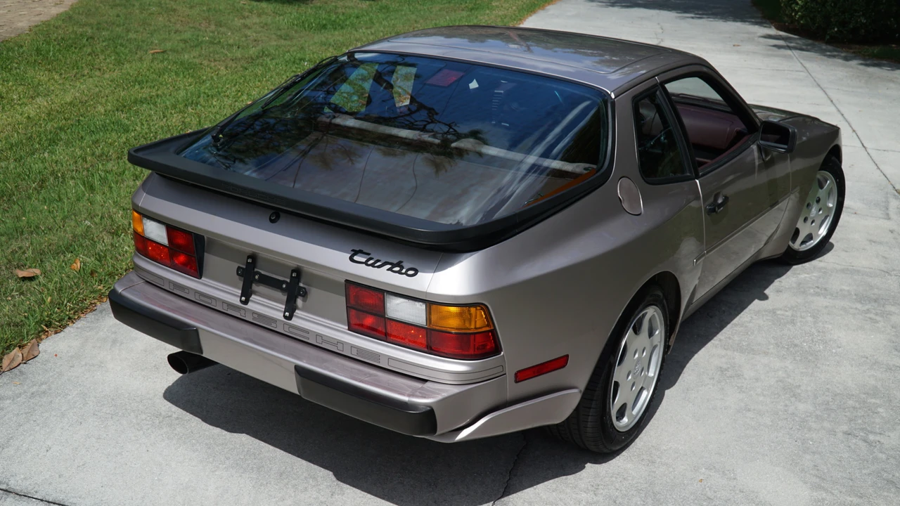 1988 Porsche 944 Turbo - Image 6 of 31