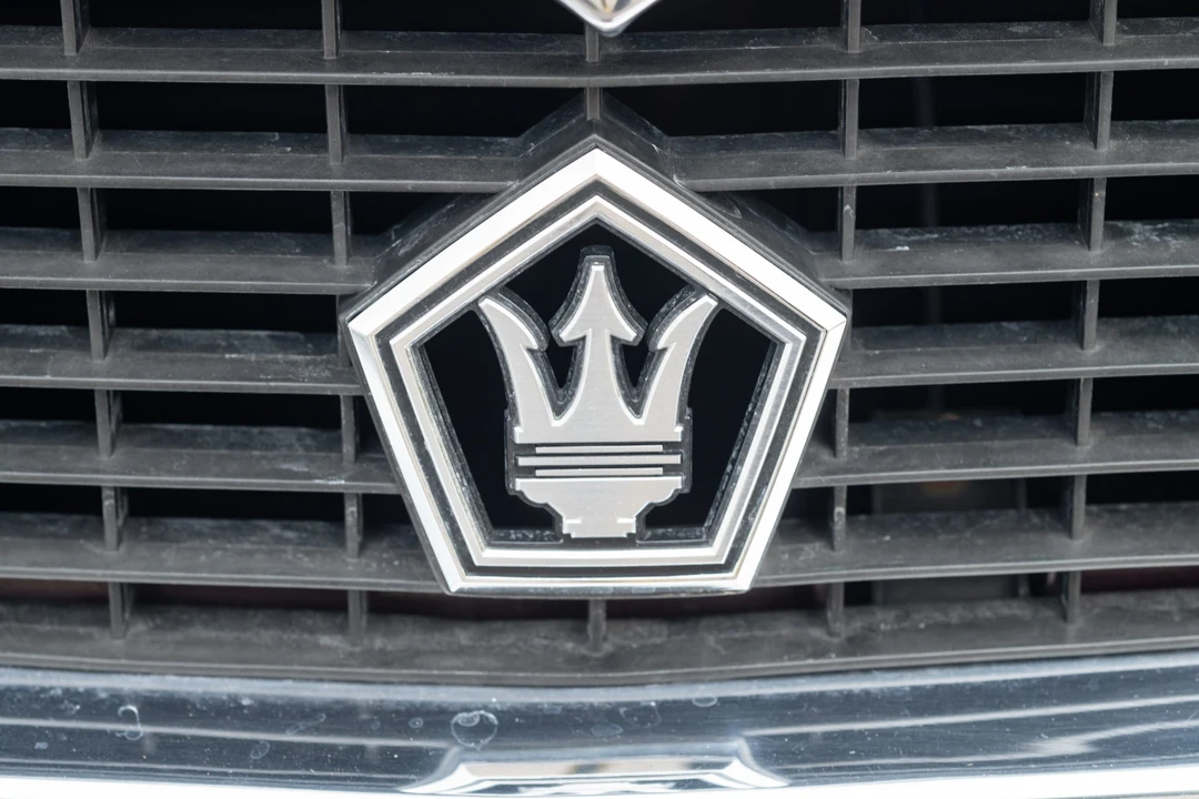 1989 Chrysler TC by Maserati - Image 30 of 31