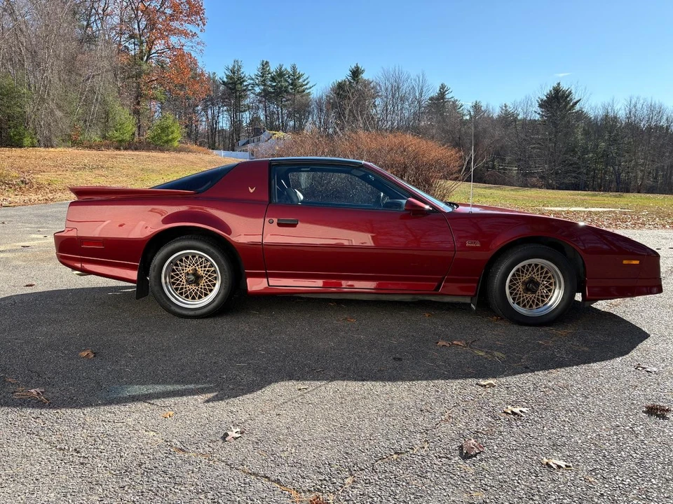 1989 Pontiac Firebird Trans Am 3rd Gen - Image 26 of 31