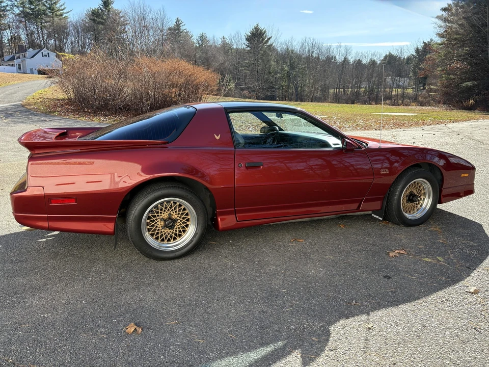 1989 Pontiac Firebird Trans Am 3rd Gen - Image 24 of 31