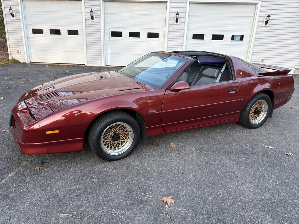1989 Pontiac Firebird Trans Am 3rd Gen - Image 4 of 31