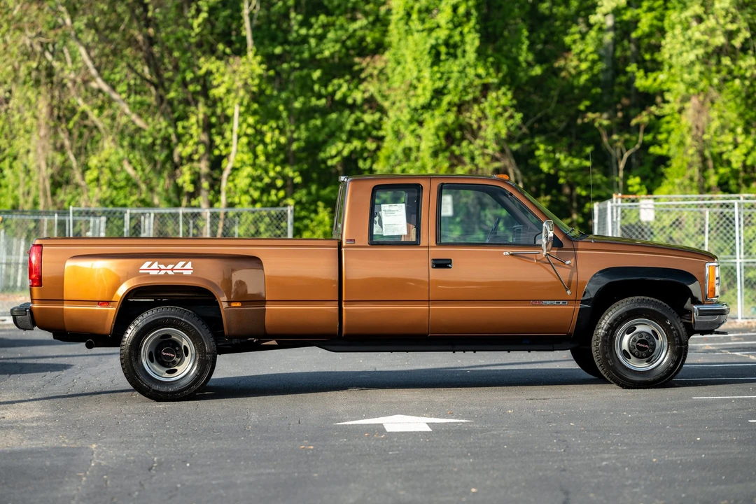 1990 GMC Sierra 1st Gen - Image 4 of 31