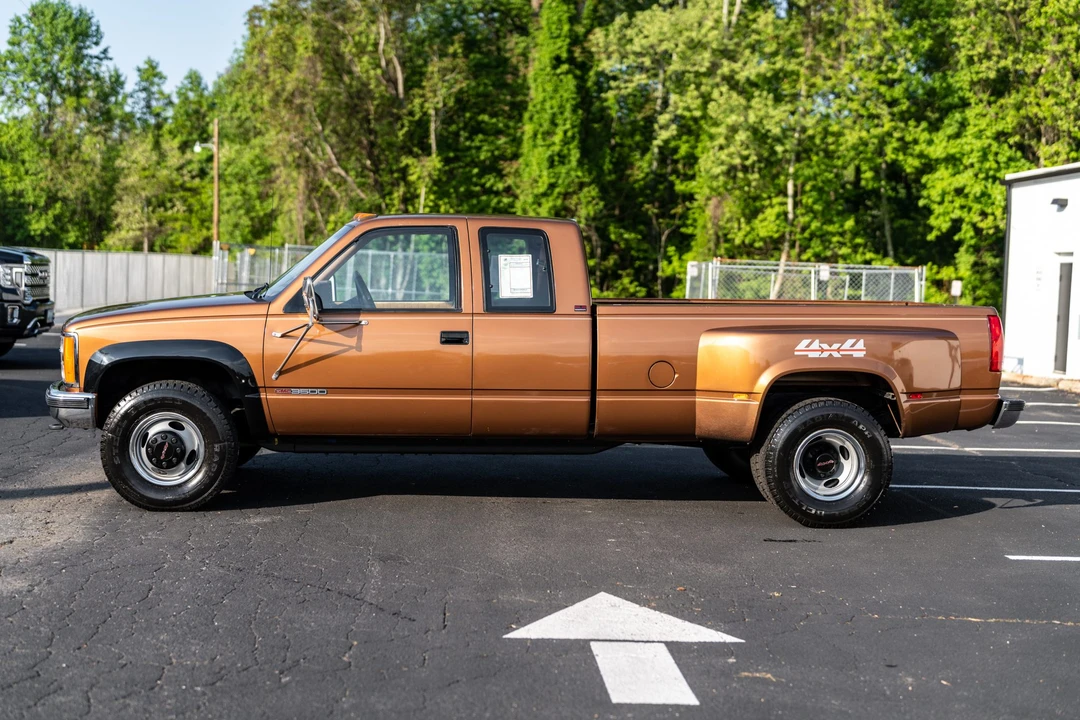 1990 GMC Sierra 1st Gen - Image 9 of 31