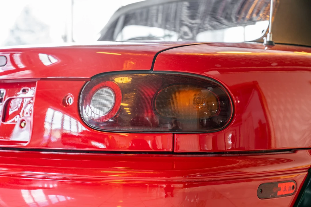 1990 Mazda NA MX-5 Miata - Image 29 of 31