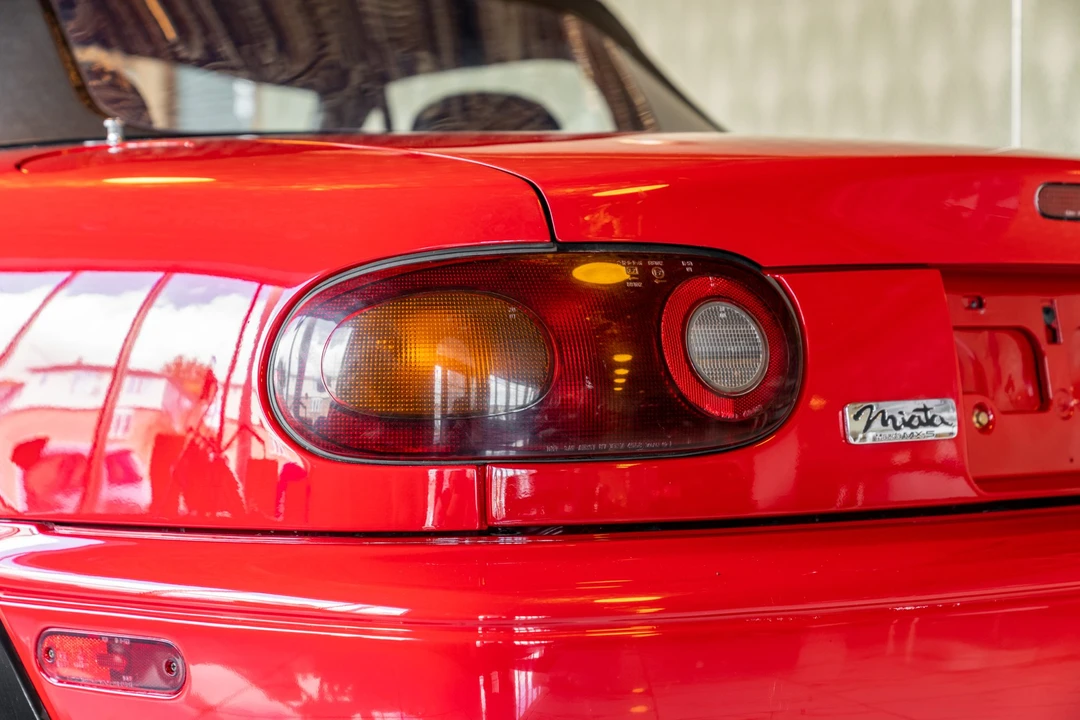 1990 Mazda NA MX-5 Miata - Image 28 of 31