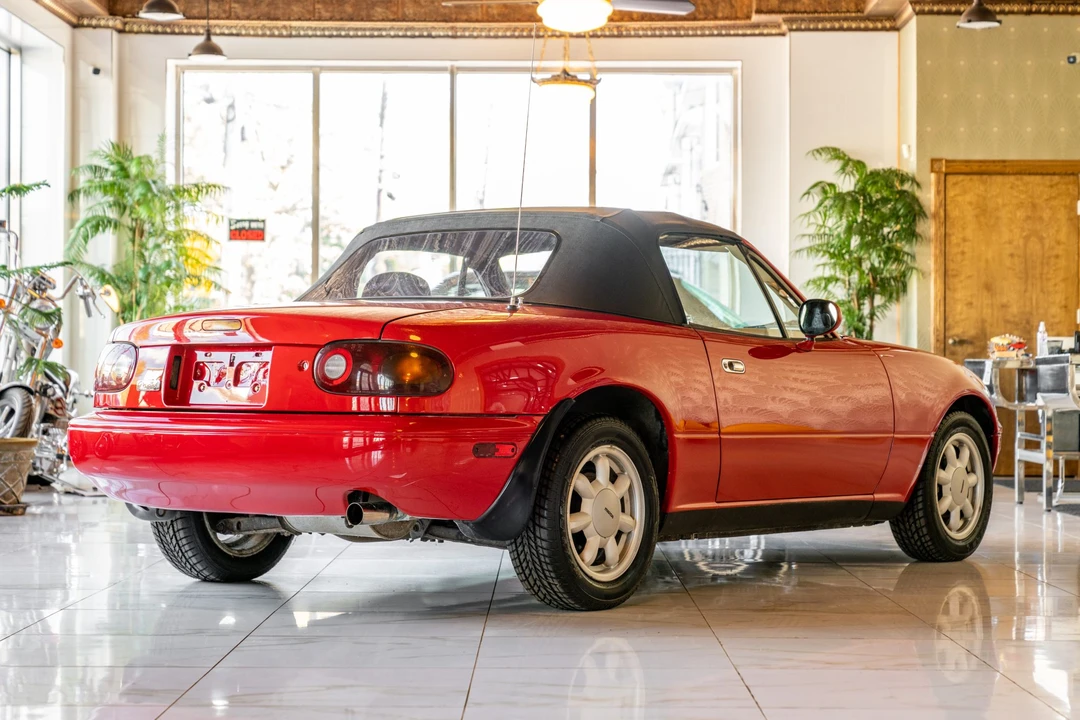 1990 Mazda NA MX-5 Miata - Image 5 of 31