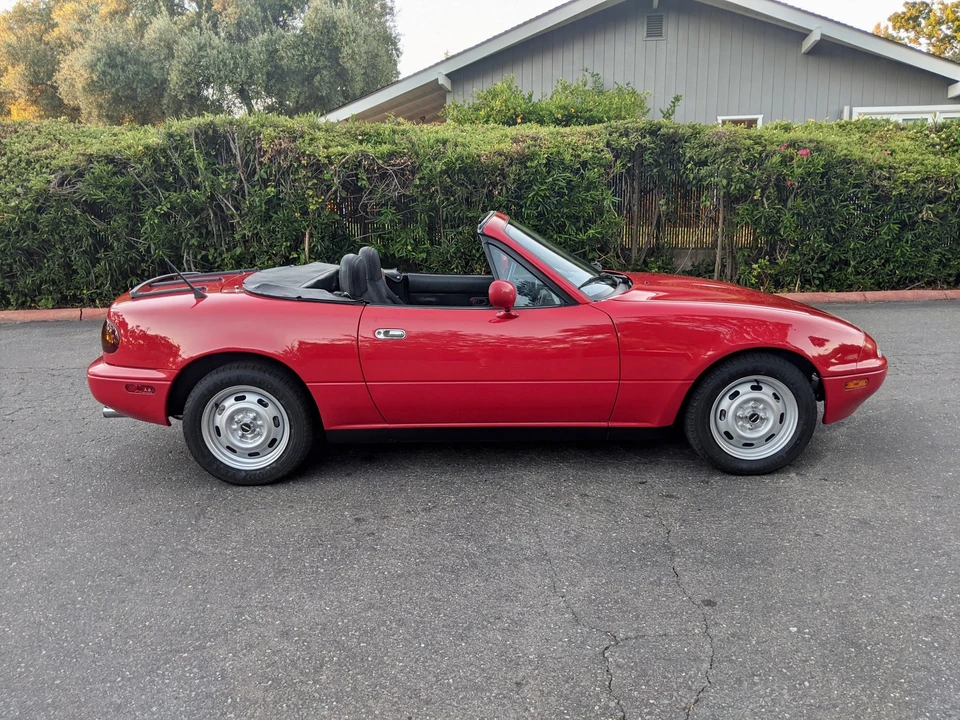 1990 Mazda NA MX-5 Miata - Image 21 of 31