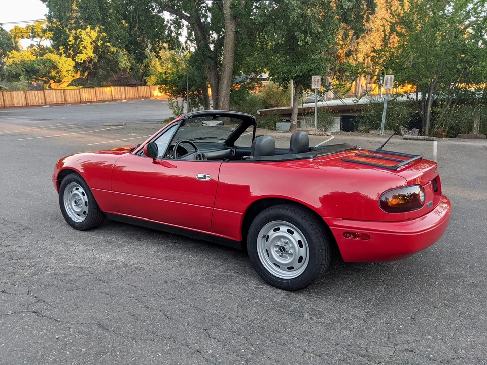 1990 Mazda NA MX-5 Miata - Image 28 of 31