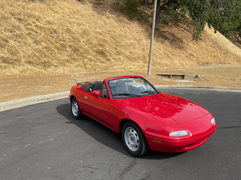 1990 Mazda NA MX-5 Miata - Image 5 of 31