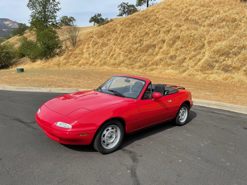 1990 Mazda NA MX-5 Miata - Image 16 of 31
