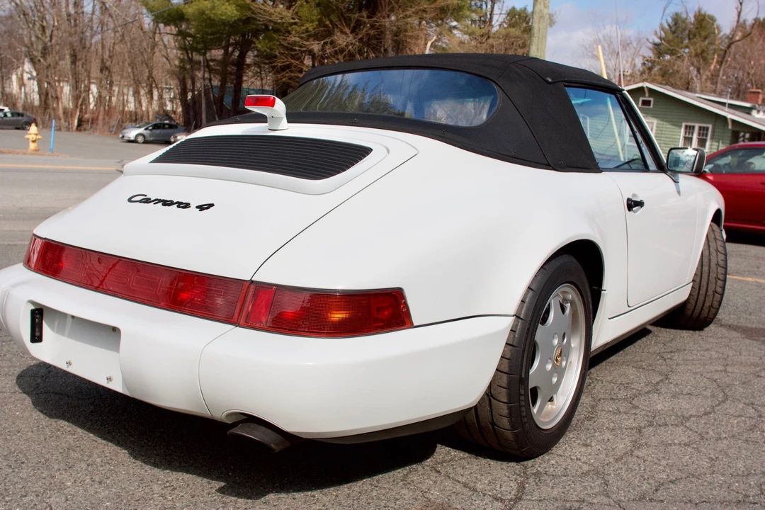 1990 Porsche 964 Carrera 4 - Image 14 of 31