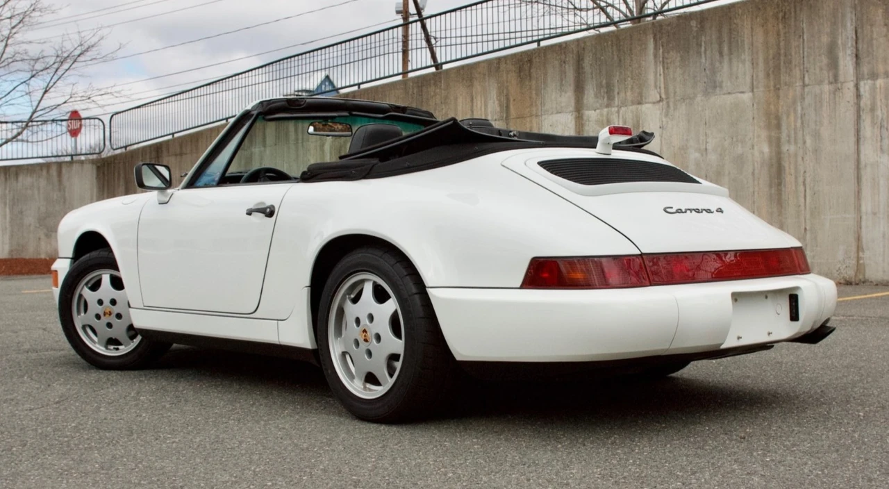 1990 Porsche 964 Carrera 4 - Image 23 of 31