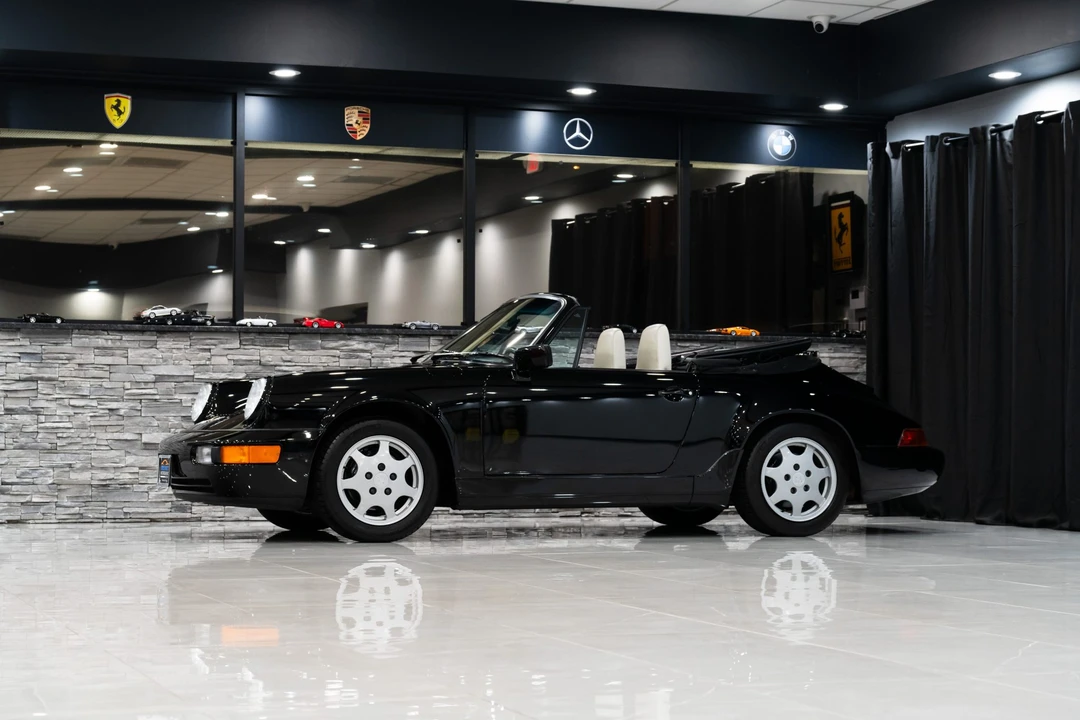 1990 Porsche 964 Carrera 4 - Image 9 of 31