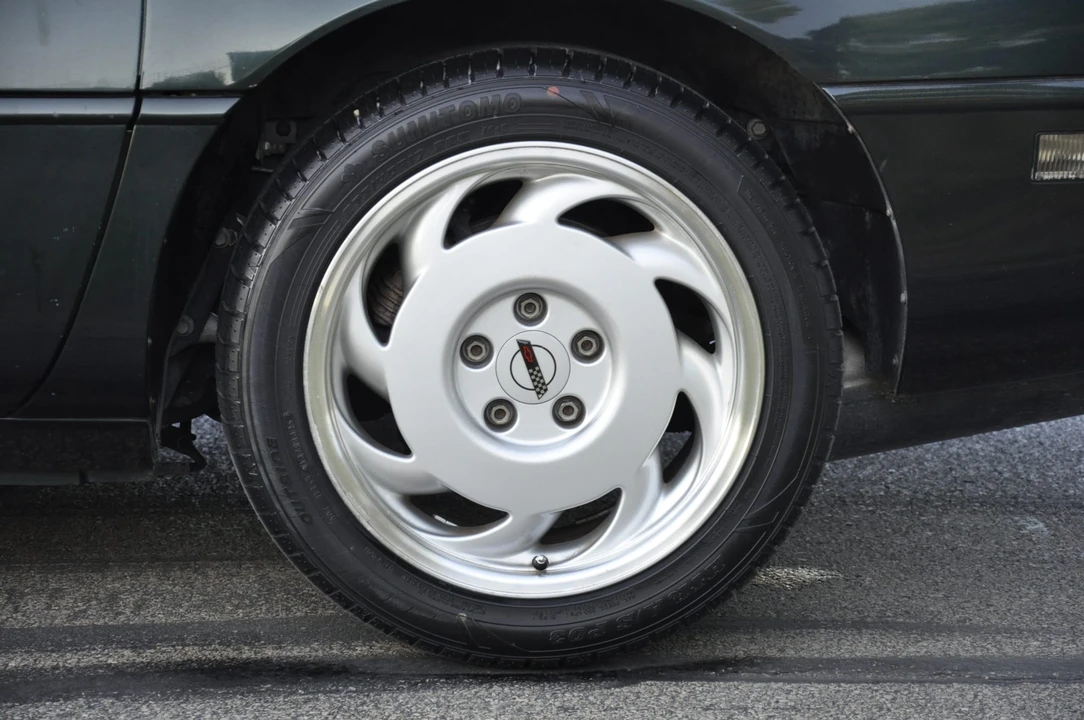 1991 Chevrolet Corvette C4 - Image 24 of 31