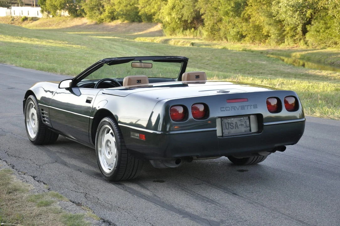 1991 Chevrolet Corvette C4 - Image 8 of 31