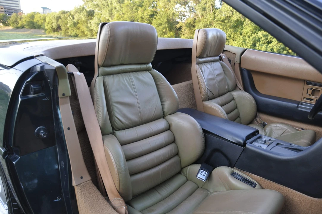 1991 Chevrolet Corvette C4 - Image 30 of 31
