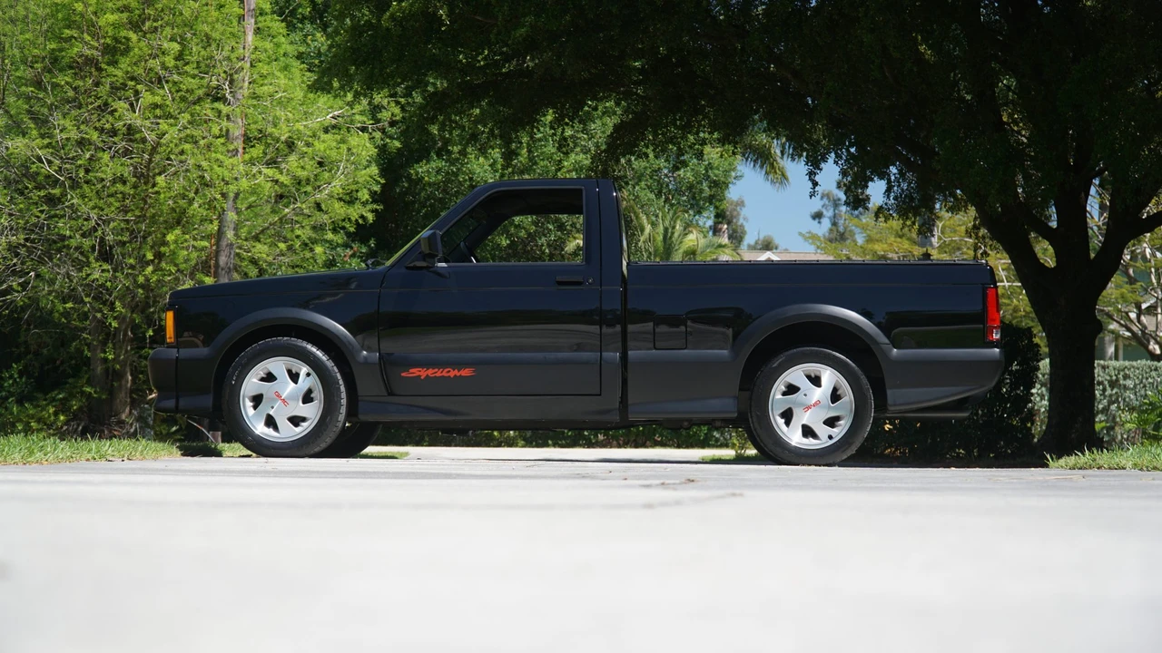1991 GMC Syclone - Image 17 of 31