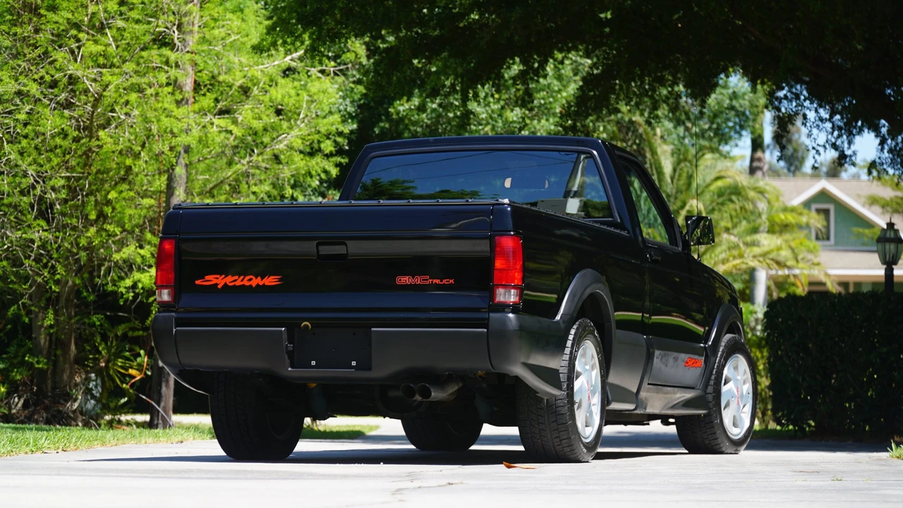 1991 GMC Syclone - Image 14 of 31