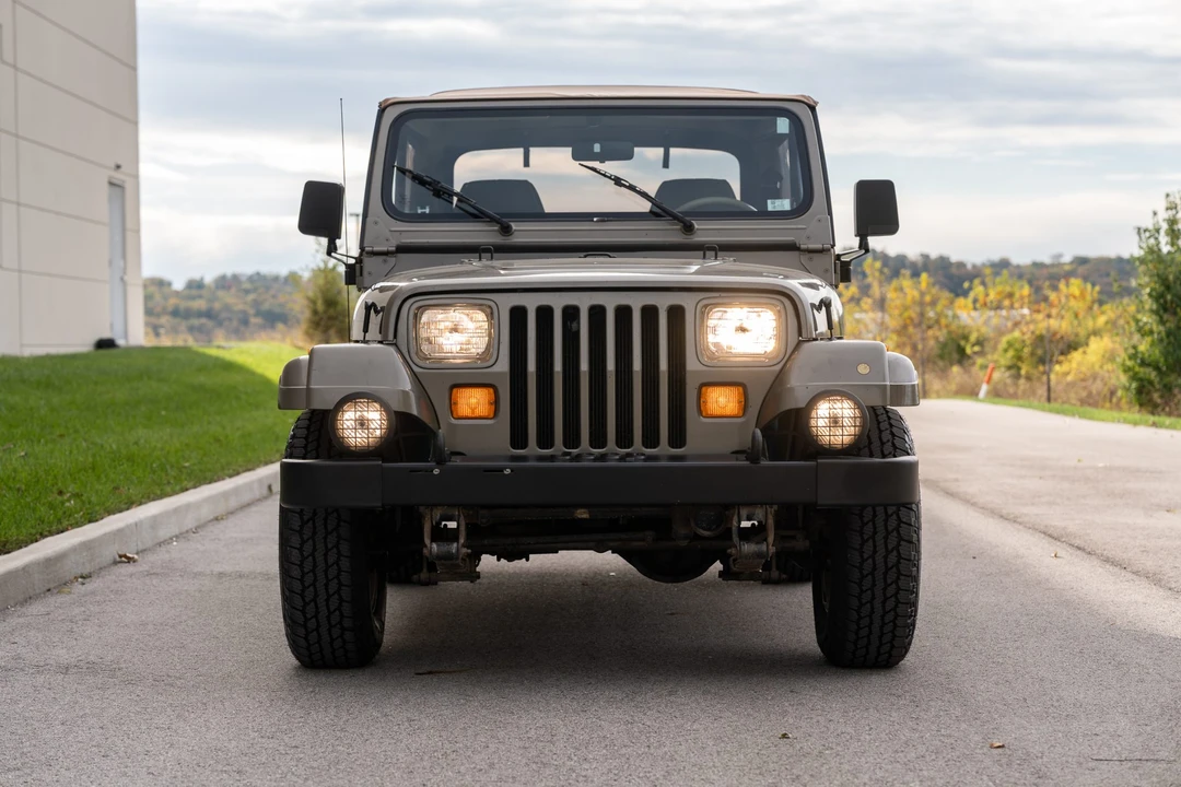 1991 Jeep YJ Wrangler - Image 29 of 31
