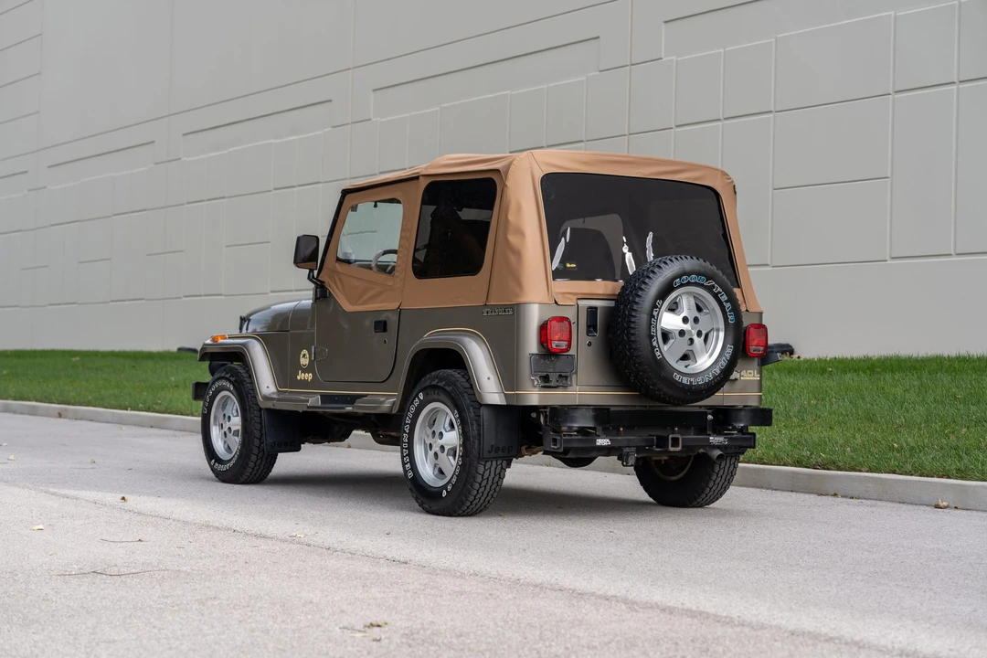 1991 Jeep YJ Wrangler - Image 27 of 31