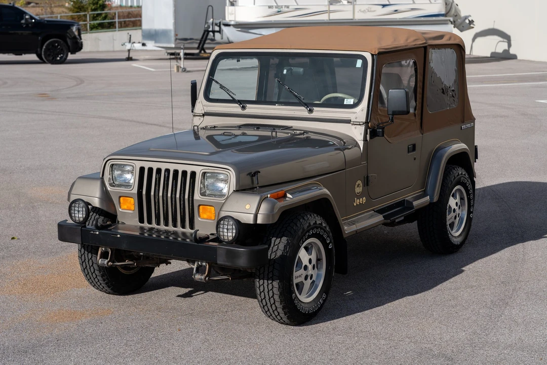1991 Jeep YJ Wrangler - Image 2 of 31