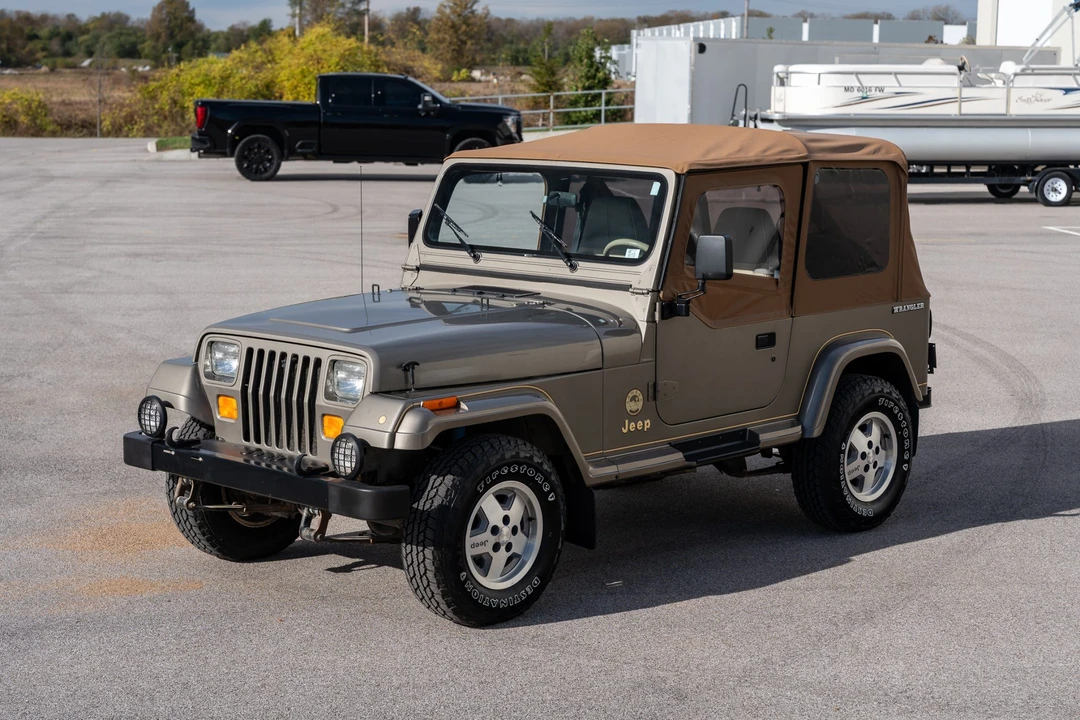 1991 Jeep YJ Wrangler - Image 5 of 31