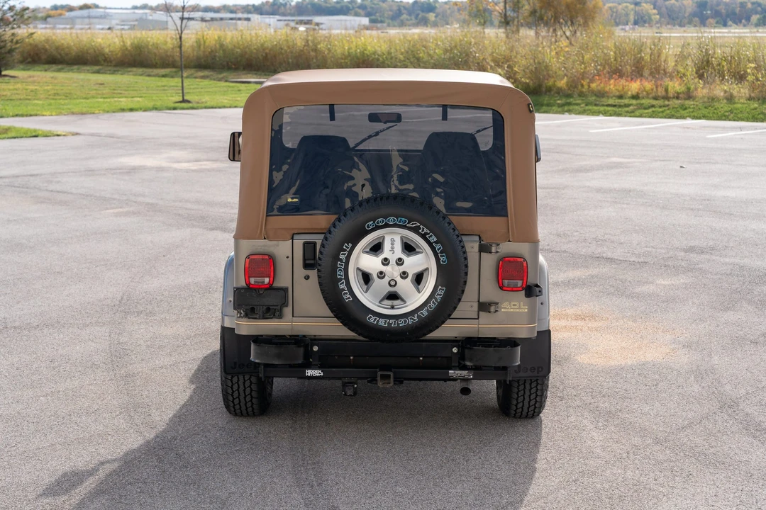 1991 Jeep YJ Wrangler - Image 12 of 31