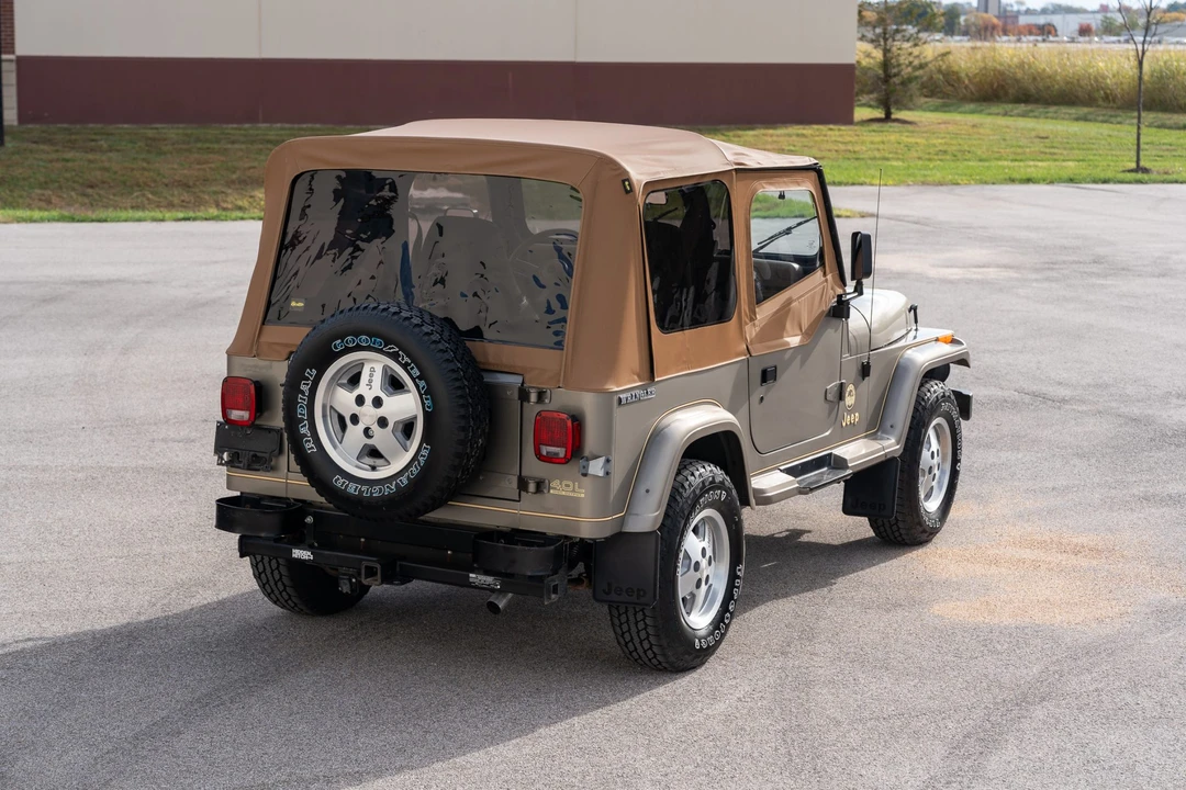 1991 Jeep YJ Wrangler - Image 14 of 31