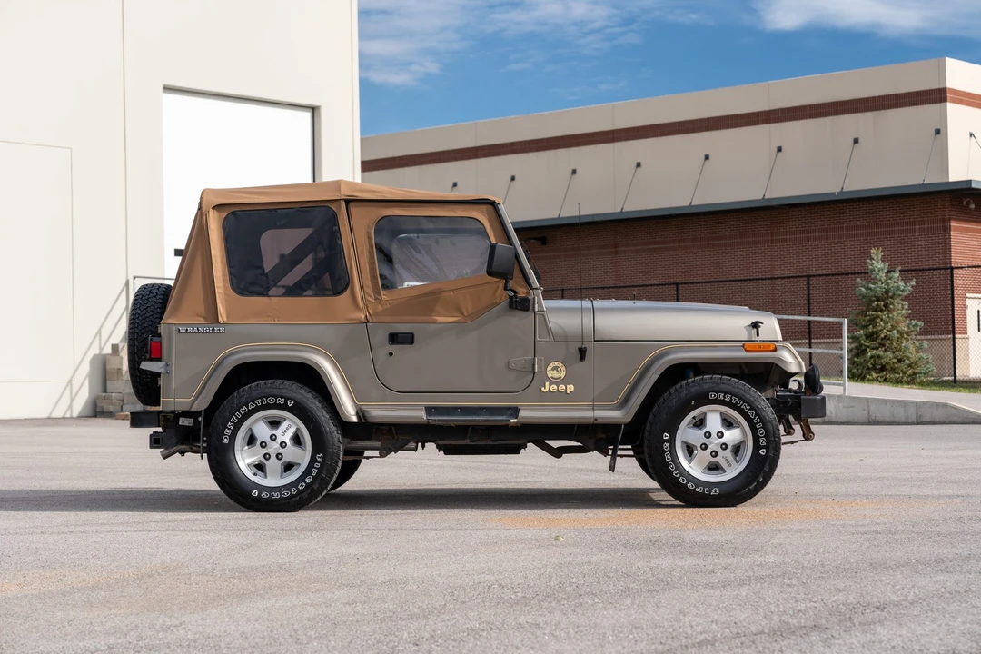 1991 Jeep YJ Wrangler - Image 17 of 31
