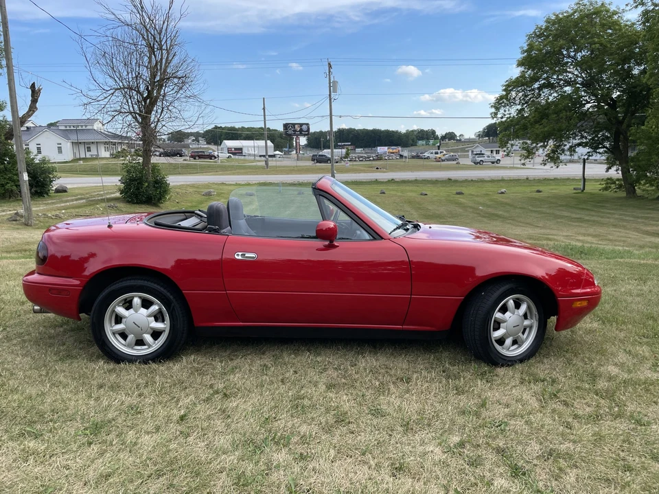 1991 Mazda NA MX-5 Miata - Image 11 of 31