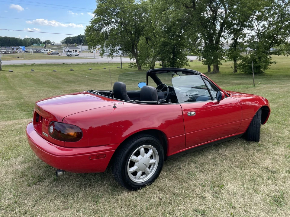 1991 Mazda NA MX-5 Miata - Image 9 of 31
