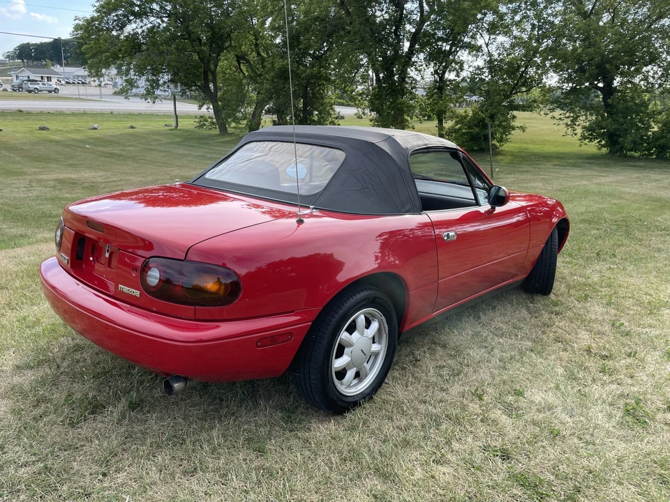 1991 Mazda NA MX-5 Miata - Image 22 of 31
