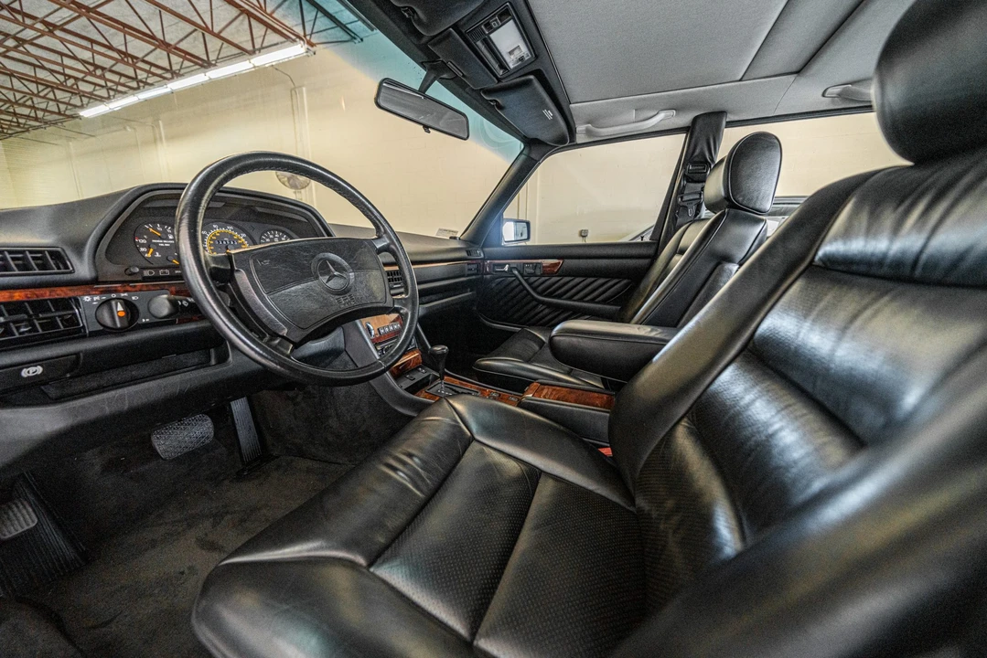 1991 Mercedes-Benz W126 S-Class Sedan - Image 30 of 31